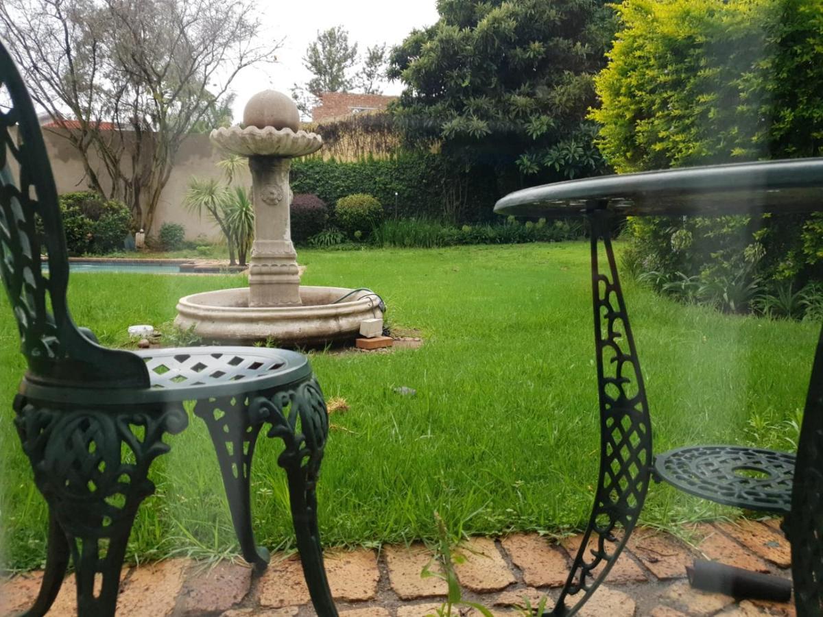 Matina Guest House Johannesburg Bagian luar foto