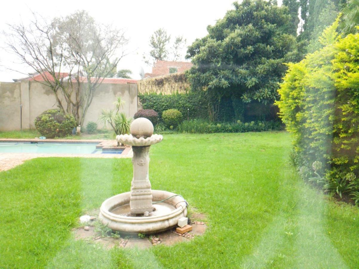 Matina Guest House Johannesburg Bagian luar foto